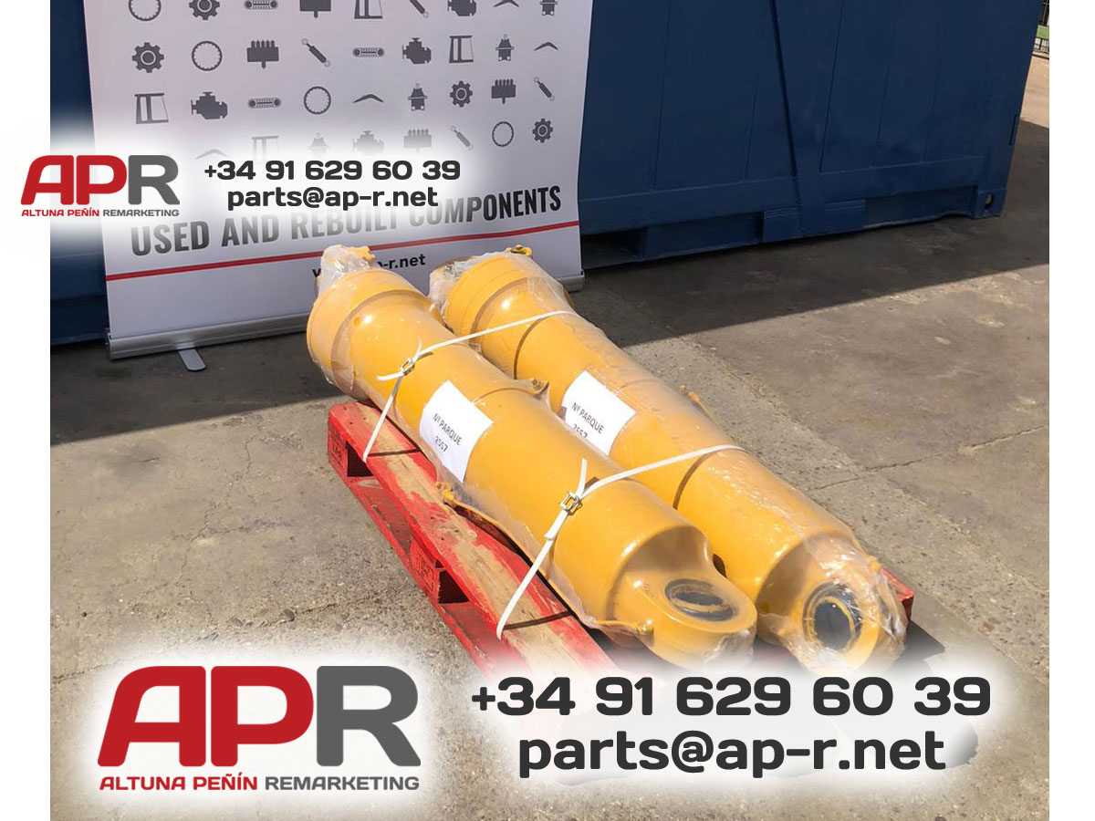 Komatsu hd 785-5 lifting cylinders 561-63-80021 used or rebuilt