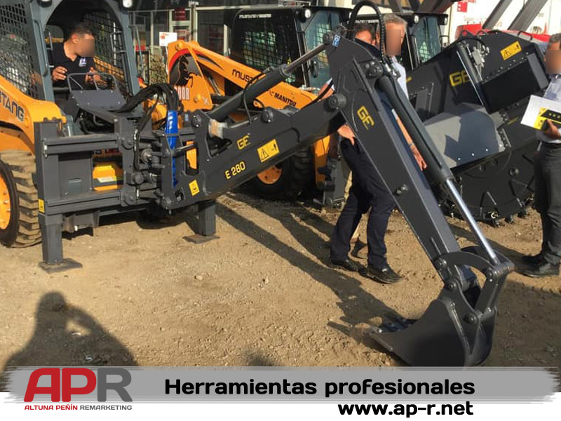 Brazo excavador para minicargadora