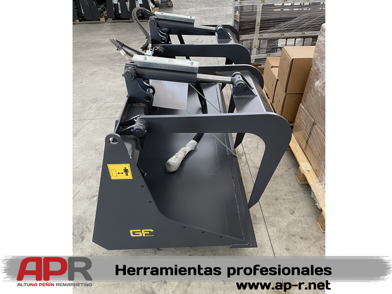 Cuchara agrícola con zarpa hidráulica