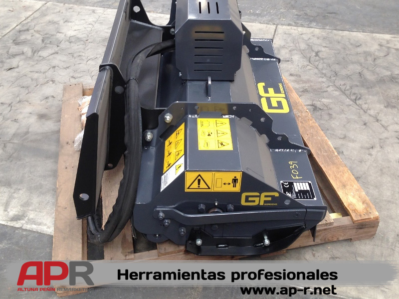 Desbrozadora frontal para minicargadora