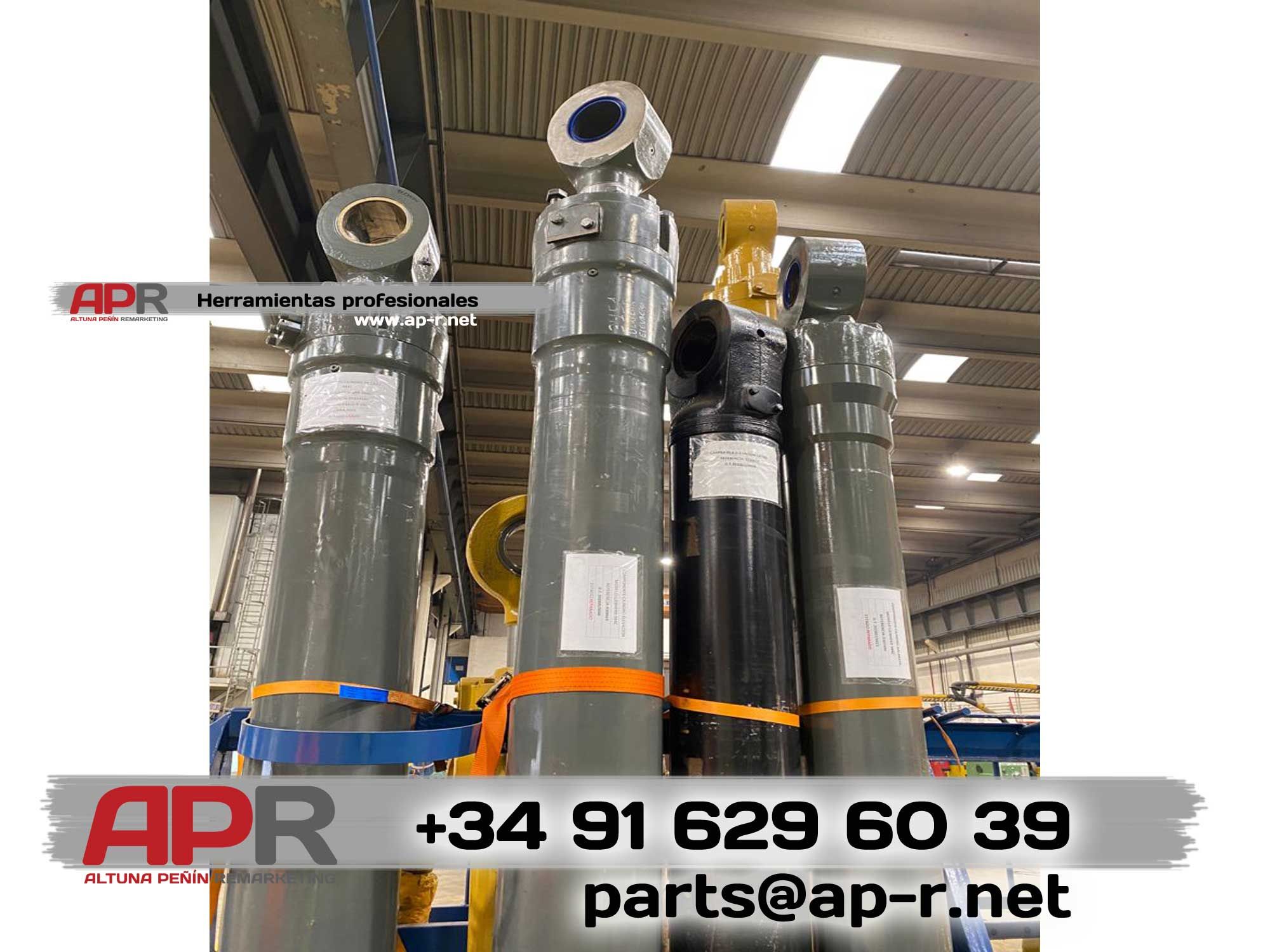 LIEBHERR R984C cylinders lifting stick and bucket